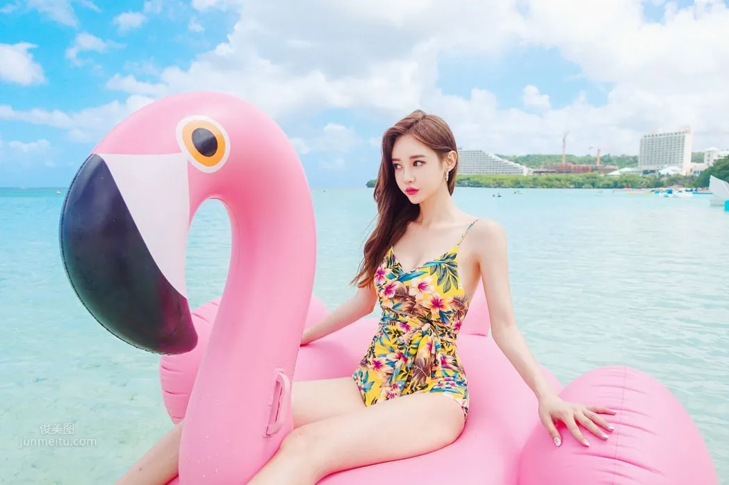 Son Yoon Joo - 2018 Swimsuit Collection Series 2 photo 31