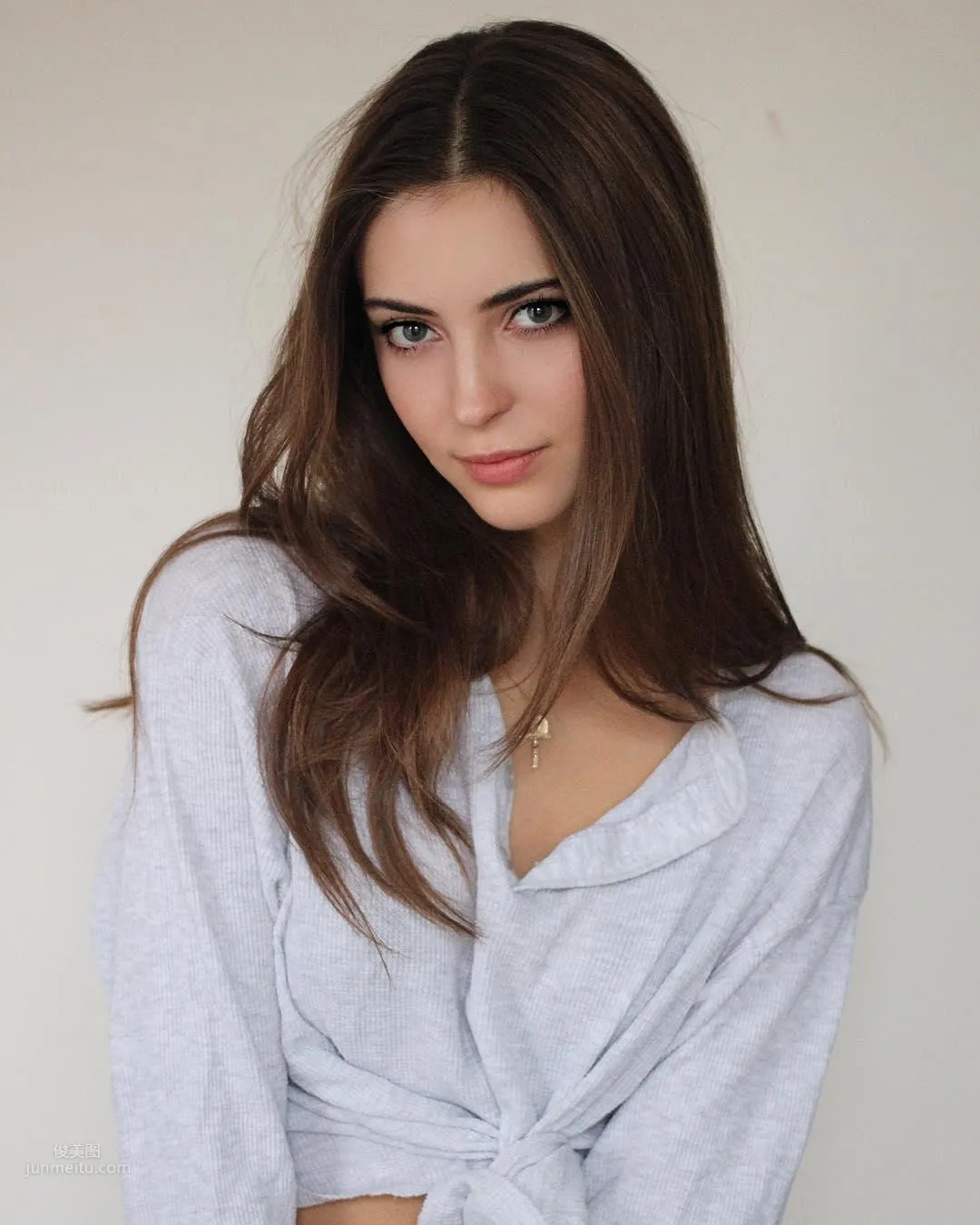 Laura Winges - 180cm Tall Yet Delicate and Charming photo 27