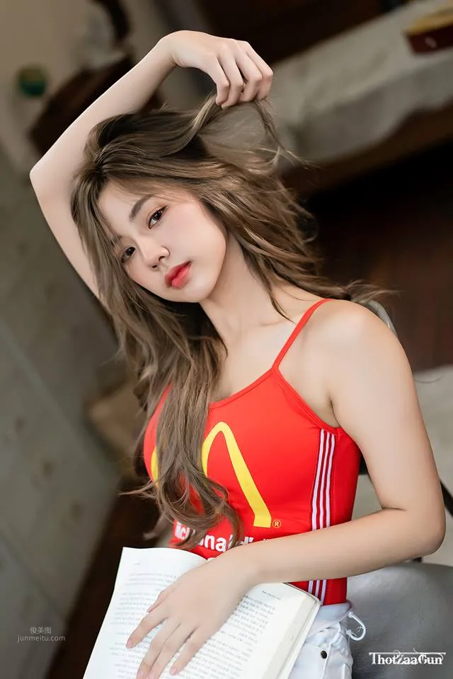 Nilawan Iamchuasawad- 麦当劳正妹白嫩甜美_7