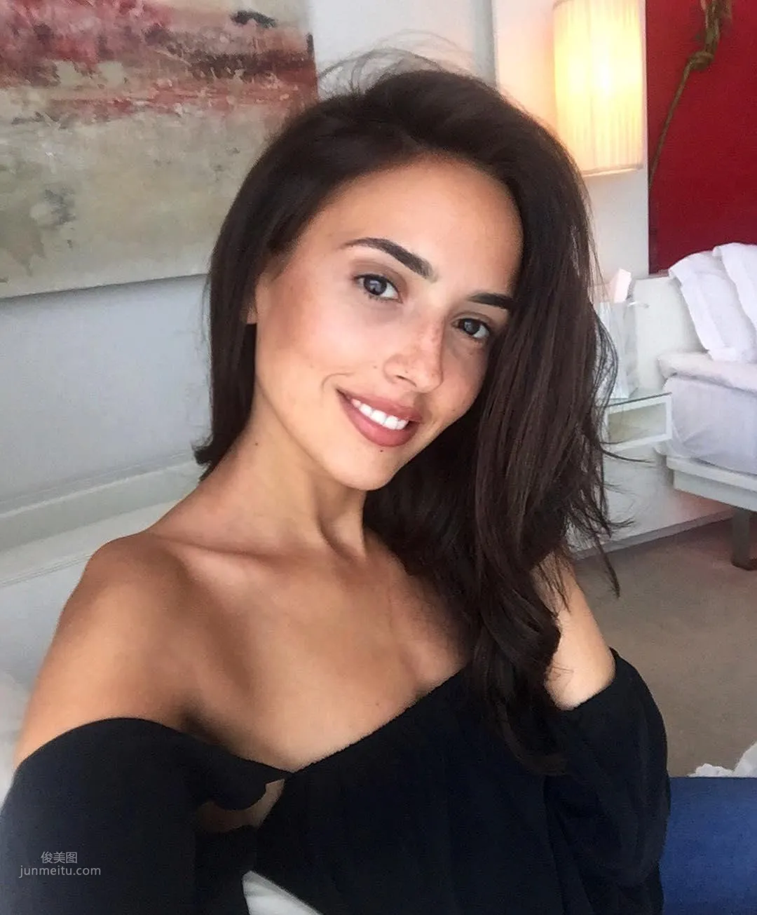 Nadia Forde- 英超宝贝性感内衣大片_0