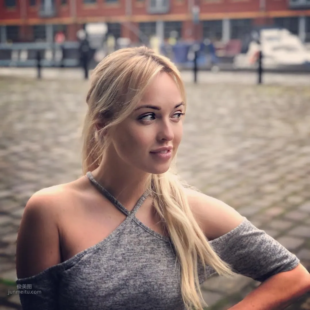 Jorgie Porter - One of the Most Beautiful Blondes photo 15