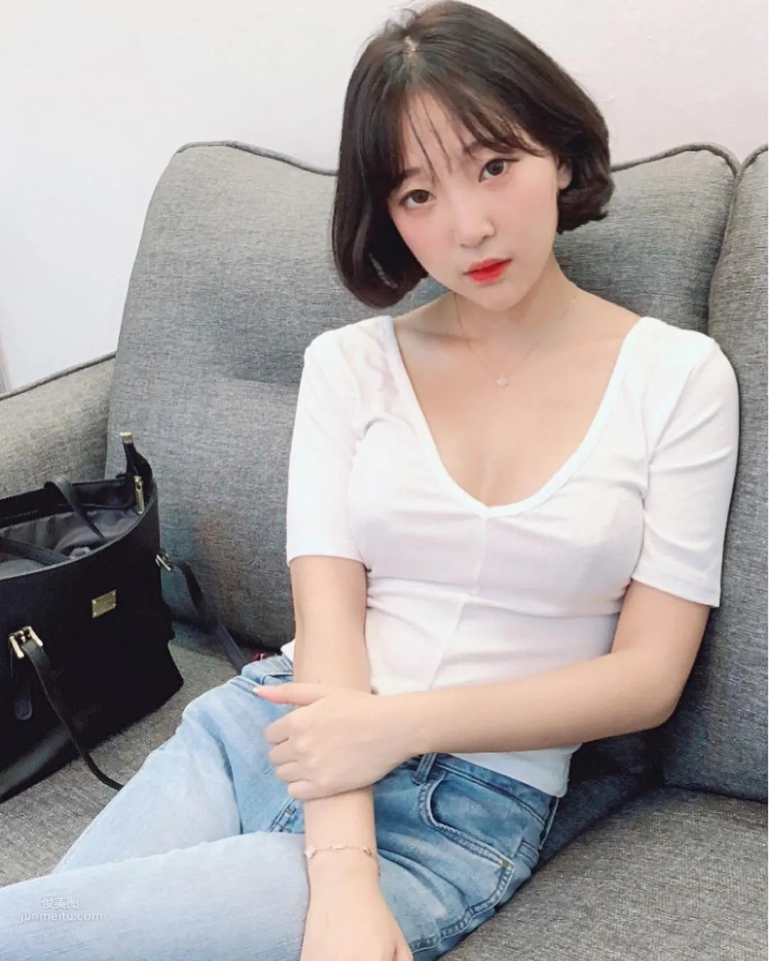 Jiang Renqing, Ethereal Short-Haired Beauty Private Shoot photo 27
