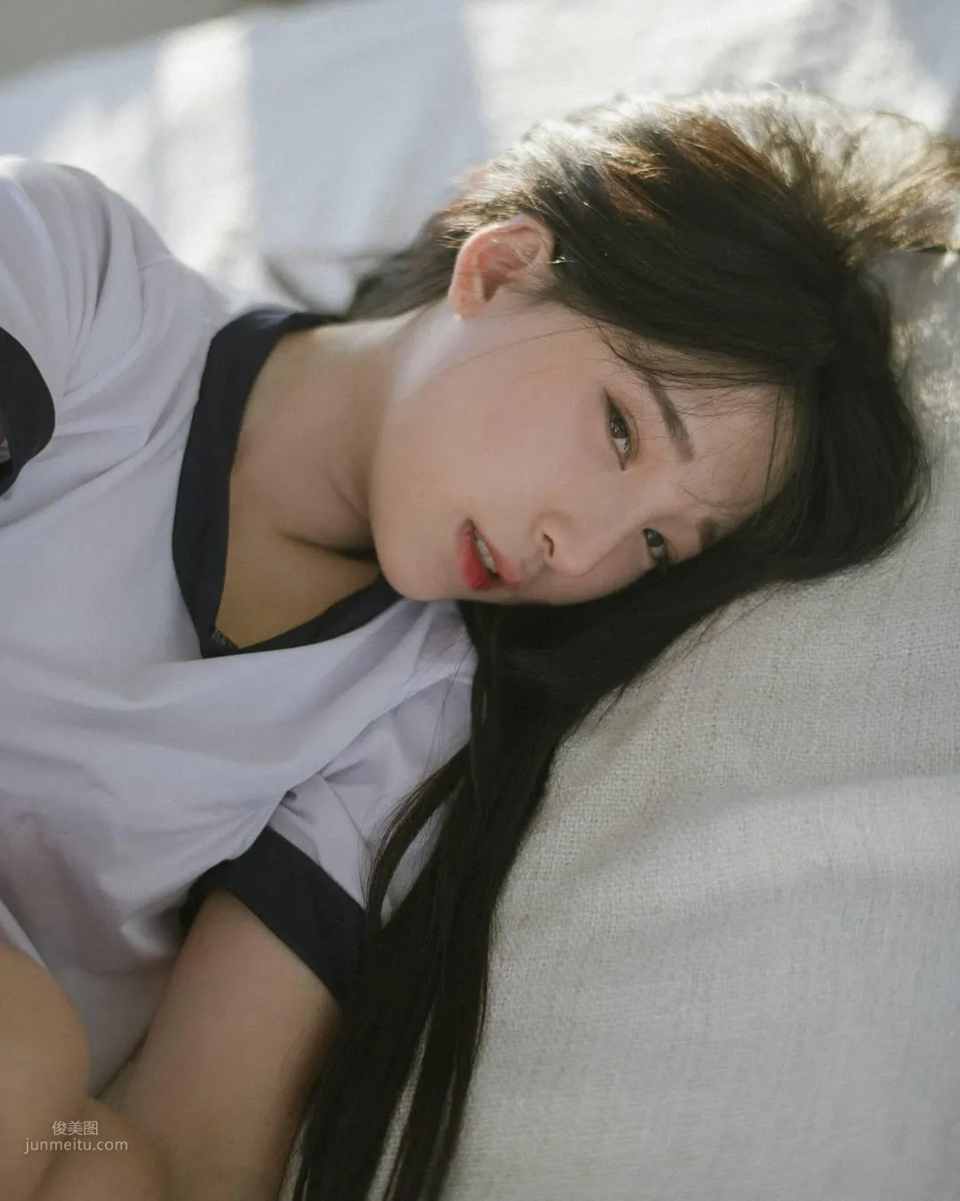 Jiang Renqing, Ethereal Short-Haired Beauty Private Shoot photo 1