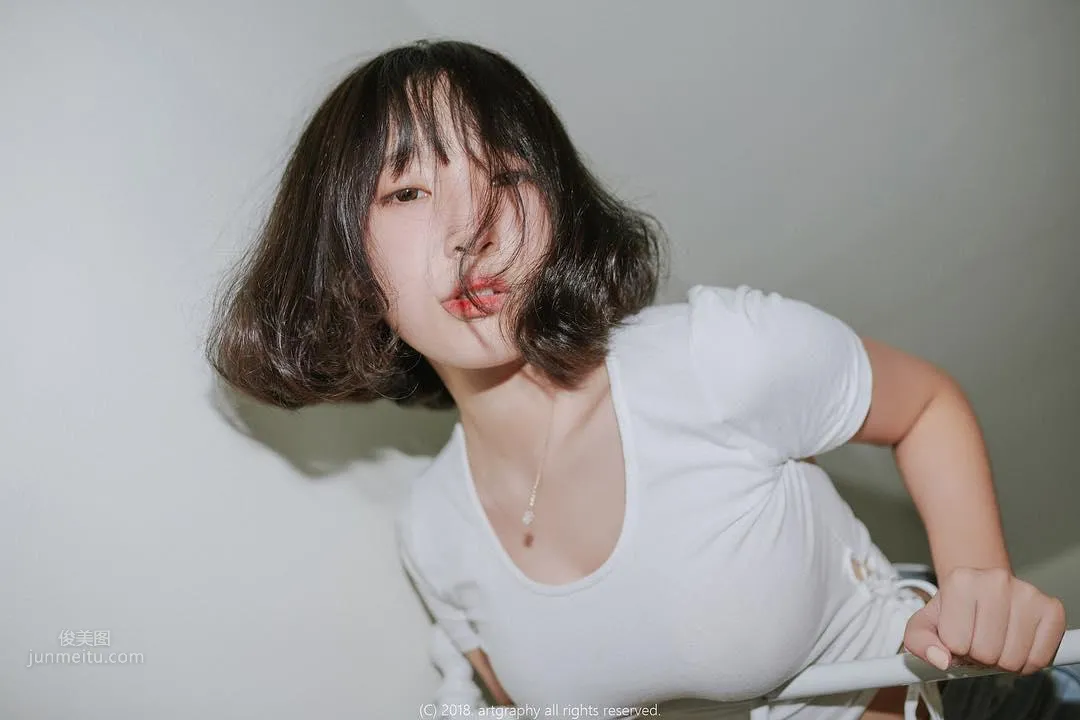 Jiang Renqing, Ethereal Short-Haired Beauty Private Shoot photo 53