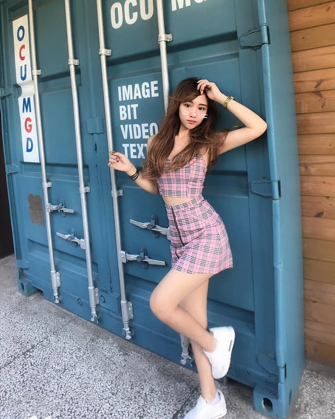 S-Shaped Taiwanese Girl Irene Huang, Loves Open-Chest Swimwear Most photo 27