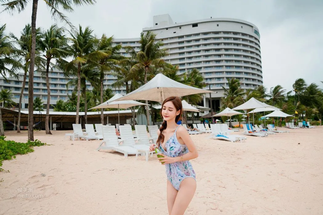 Son Yoon Joo - 2018 Swimsuit Collection Series 2 photo 81