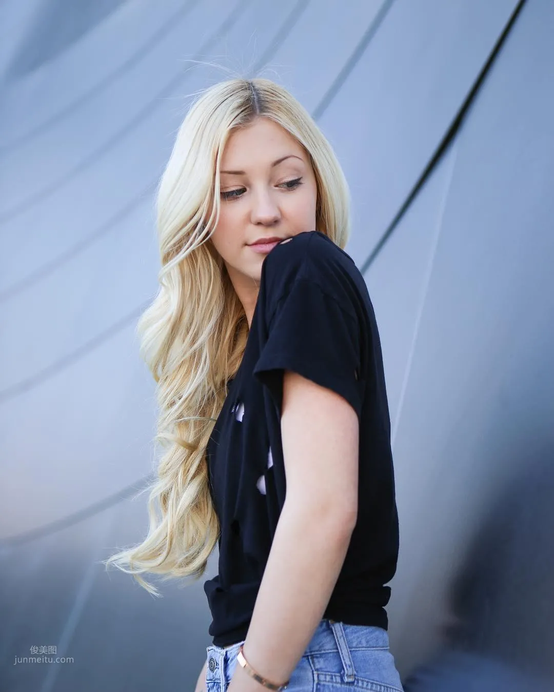 Ava Sambora: Photo Set 2022 photo 7