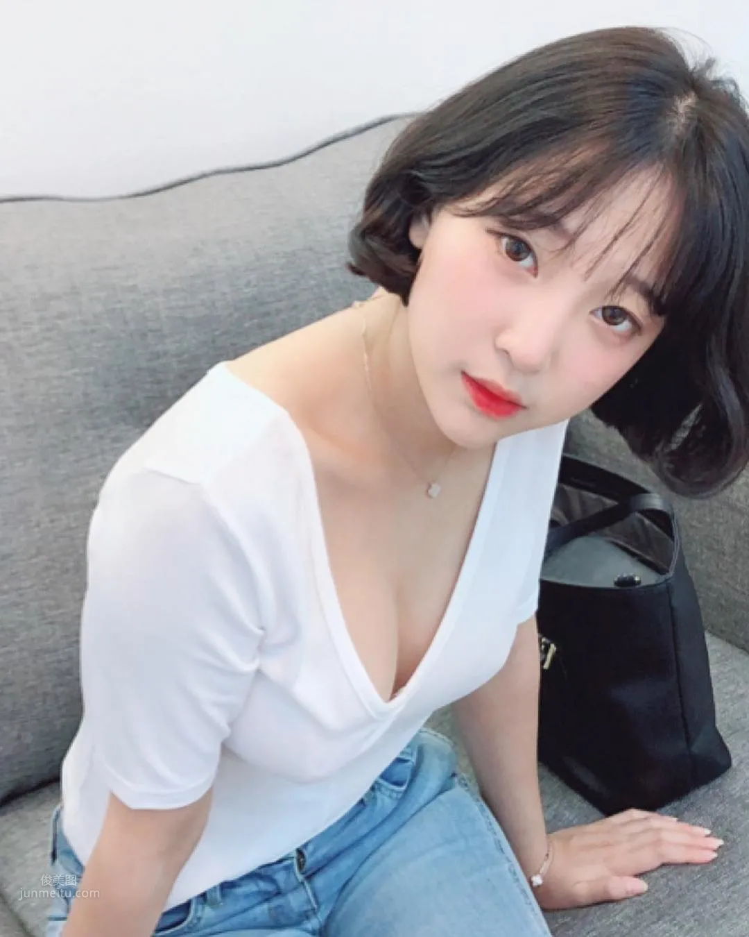 Jiang Renqing, Ethereal Short-Haired Beauty Private Shoot photo 28