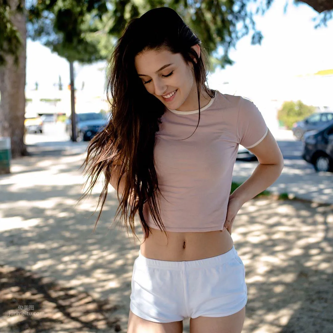 Natalie Gibson - Sweet and Hot Cheerleader photo 5