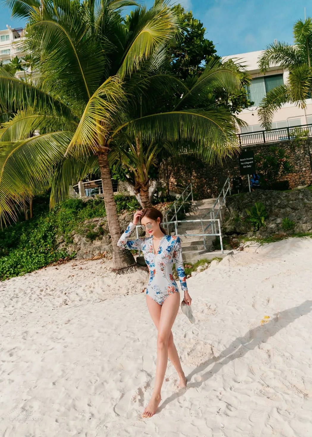 Son Yoon Joo - 2018 Swimsuit Collection Series 2 photo 22