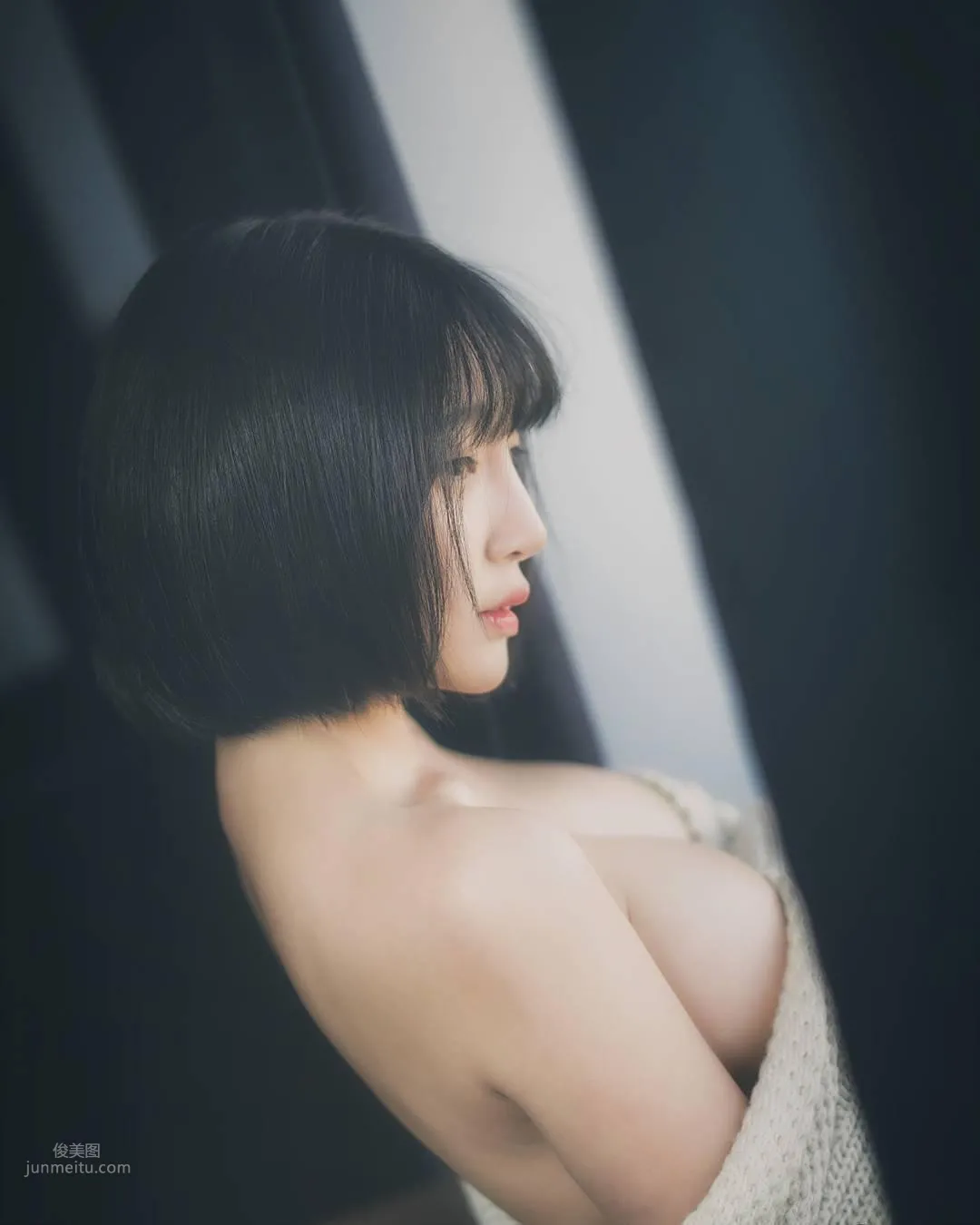 Jiang Renqing, Ethereal Short-Haired Beauty Private Shoot photo 14