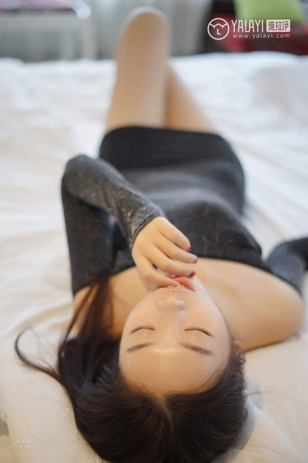 Yan Bingbing - [YALAYI] Y019, The Temptation of Rolling in the Sheets photo 26