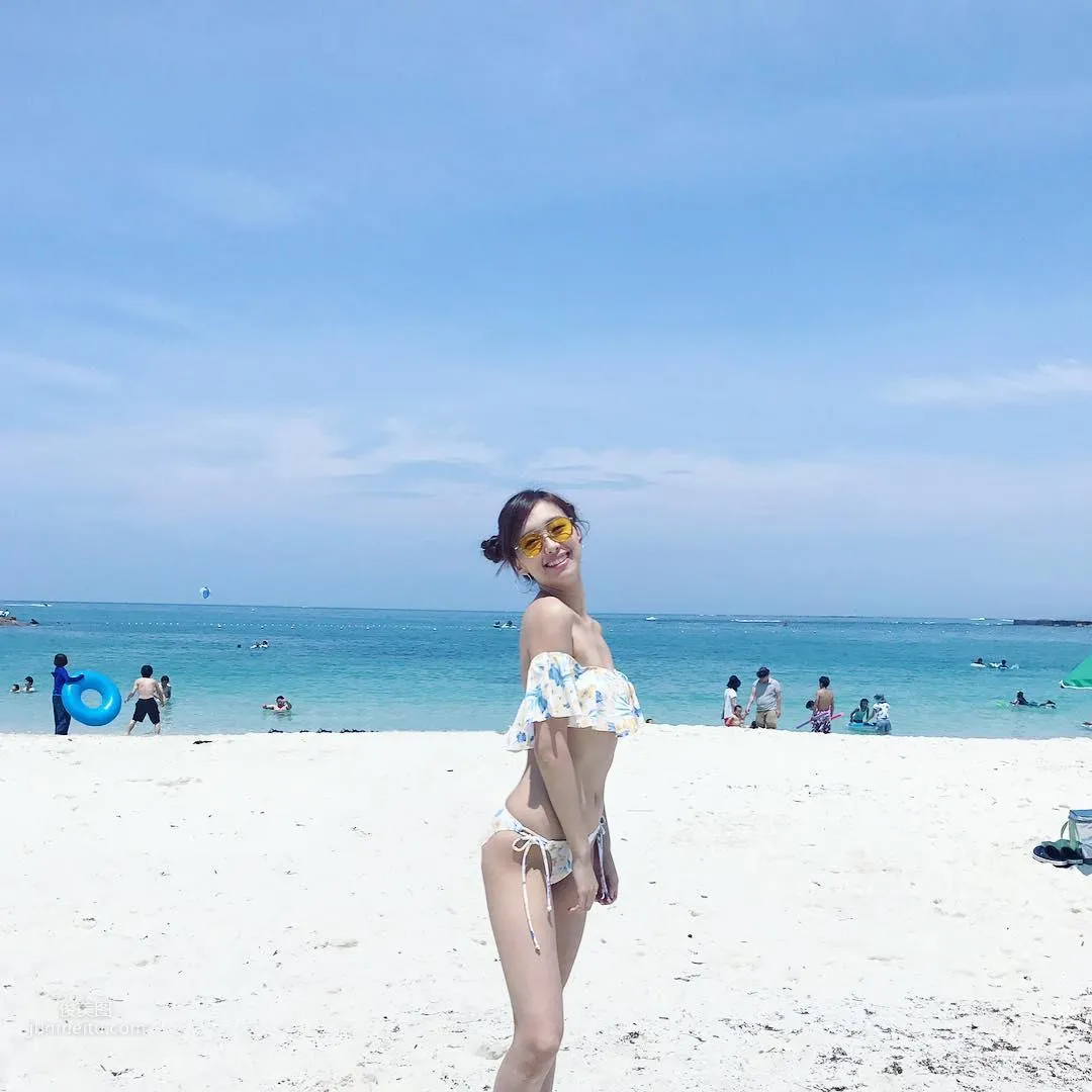 曾淑雅- 外遊泰國好身材大show三點式泳裝 6