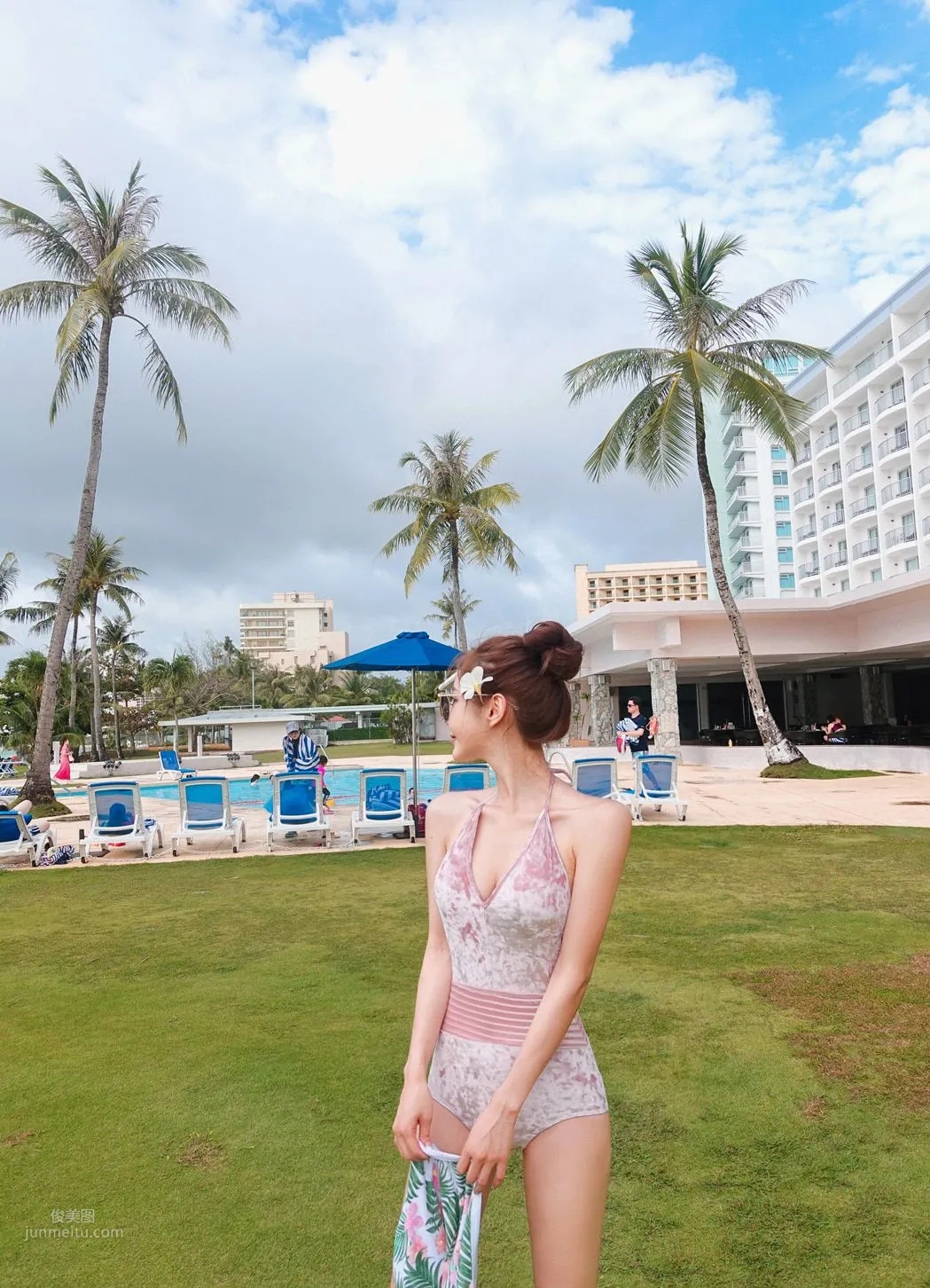Son Yoon Joo - 2018 Swimsuit Collection Series 2 photo 53