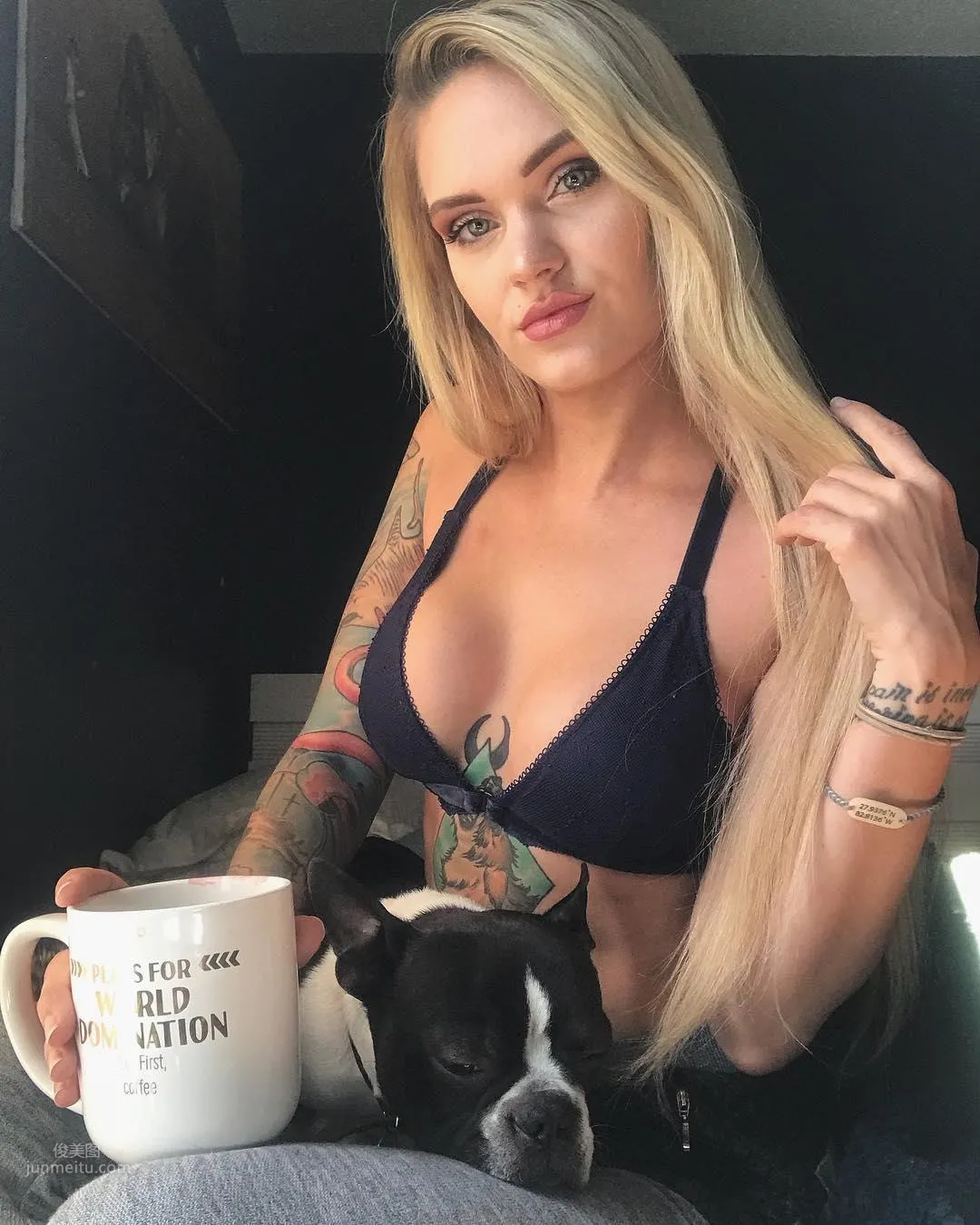 Kourtney Michelle- 病患福利！「正妹護理師」私下超豪放 7