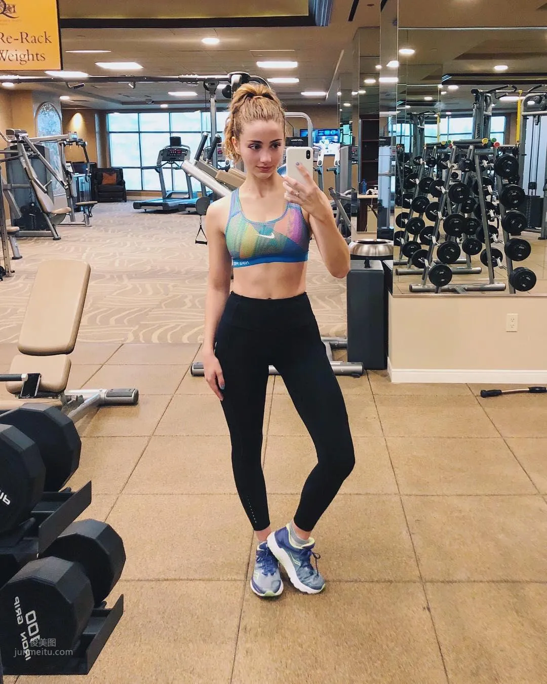 Emily Rudd: Photo Set 2024 photo 12