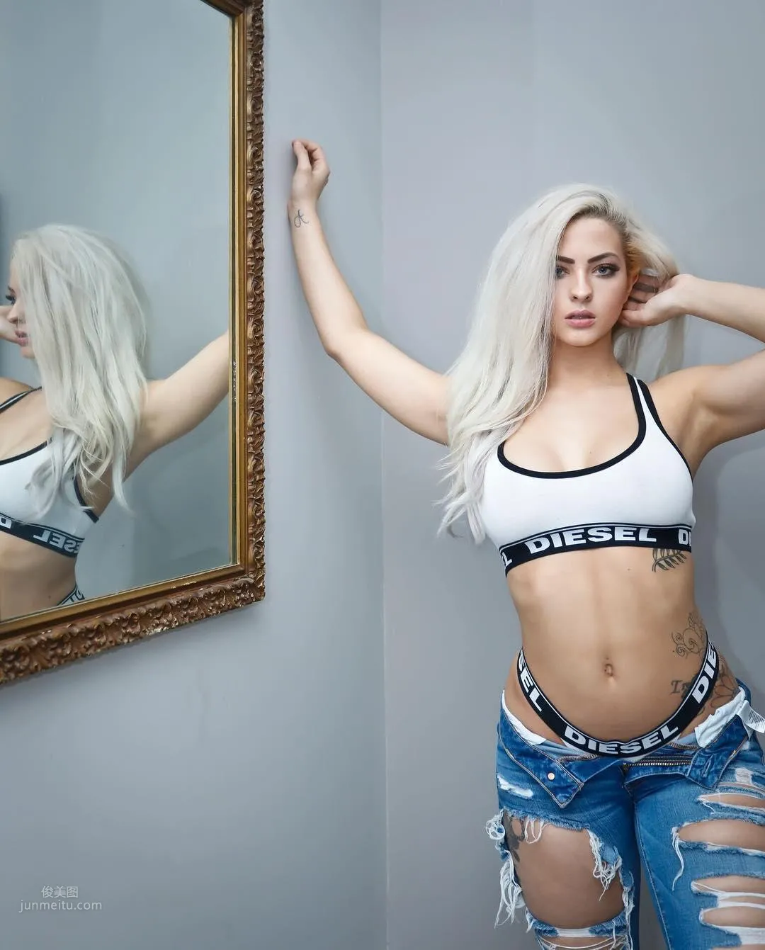 Ashley Resch: Model photo 7