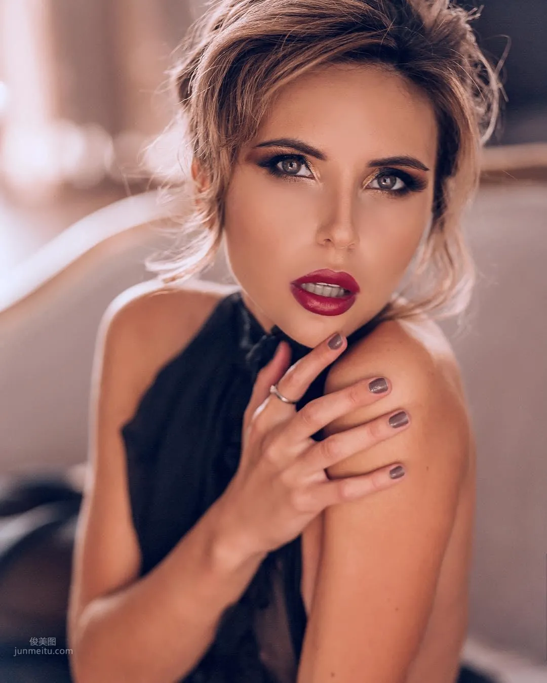 Katerina Kostenko, Russian Girl Opens the Middle Lane, Roundness Exposed photo 32