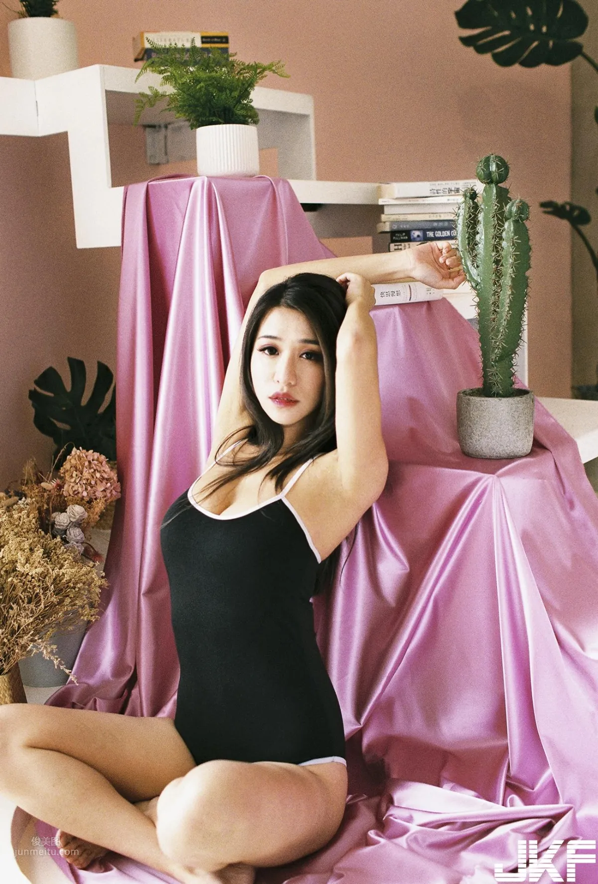 Aqq Cami - Quiet and Gentle Sexy Atmosphere photo 10