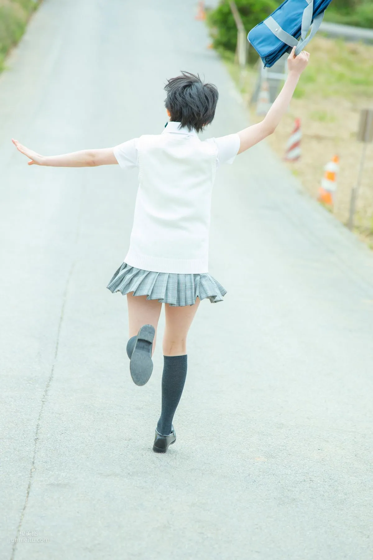 Karin Miyamoto / Karin Miyamoto [Hello! Project Digital Books] Vol.136 Photo Set photo 12