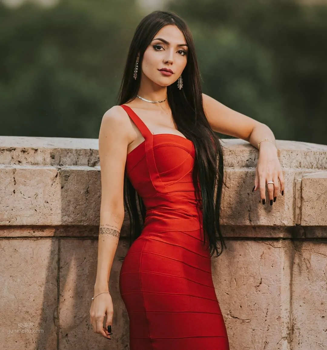 Nyvi Estephan - Brazilian Hot Esports Host photo 36
