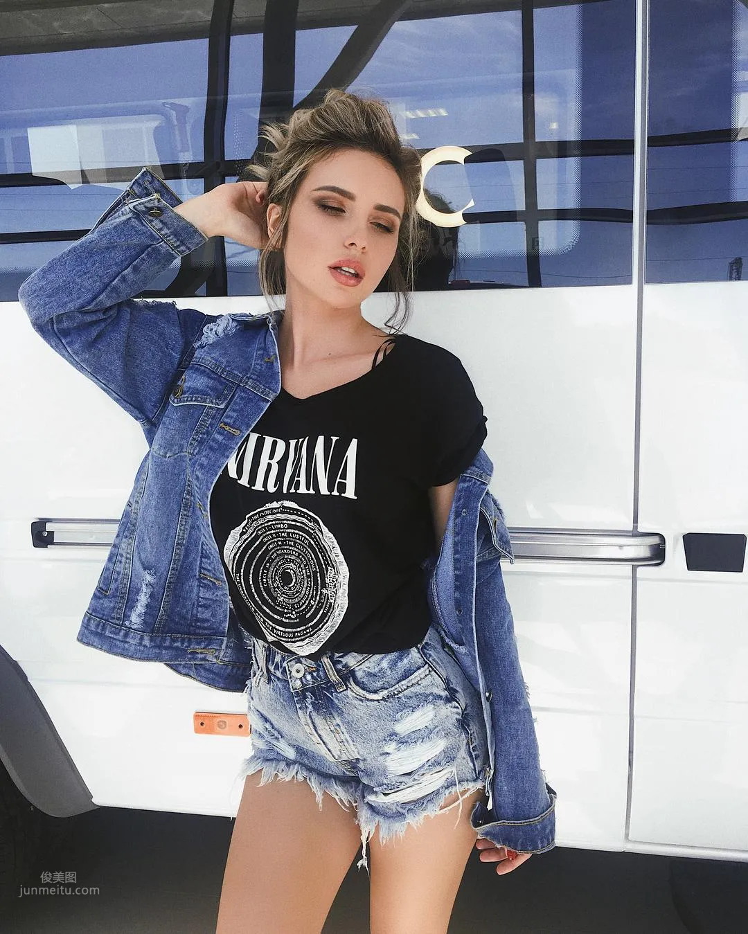 Katerina Kostenko, Russian Girl Opens the Middle Lane, Roundness Exposed photo 15