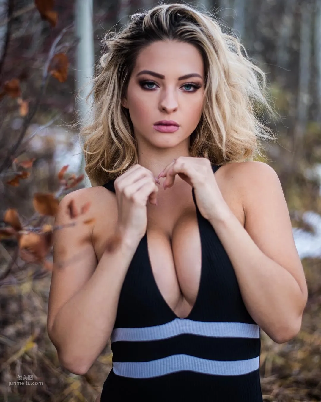 Ashley Resch: Model photo 59