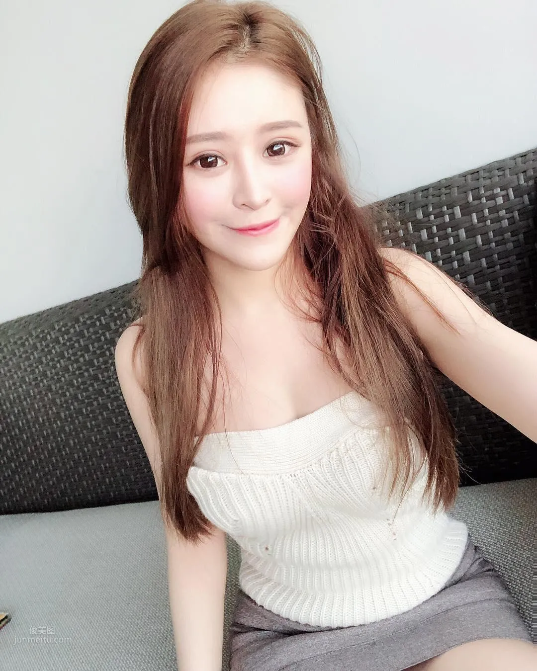 Xie Youxin - Super Sweet and Cute Girl Stunning Debut photo 35