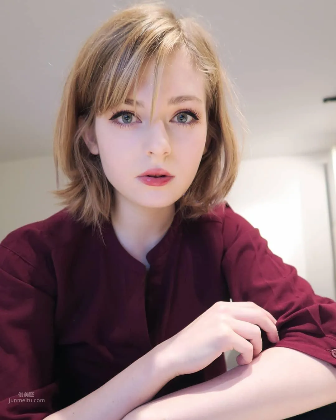 Ella Freya, So Divine! The Ethereal Charm of an Elf-Like Girl Is Too Dreamy photo 15