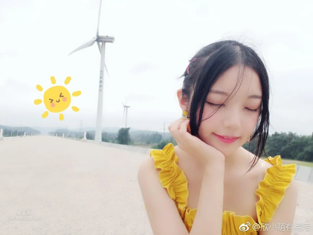 Fresh and Sweet Female Streamer Xin Xiaomeng "Specializing in 2D Otaku Dances" to Please Otaku Friends photo 11