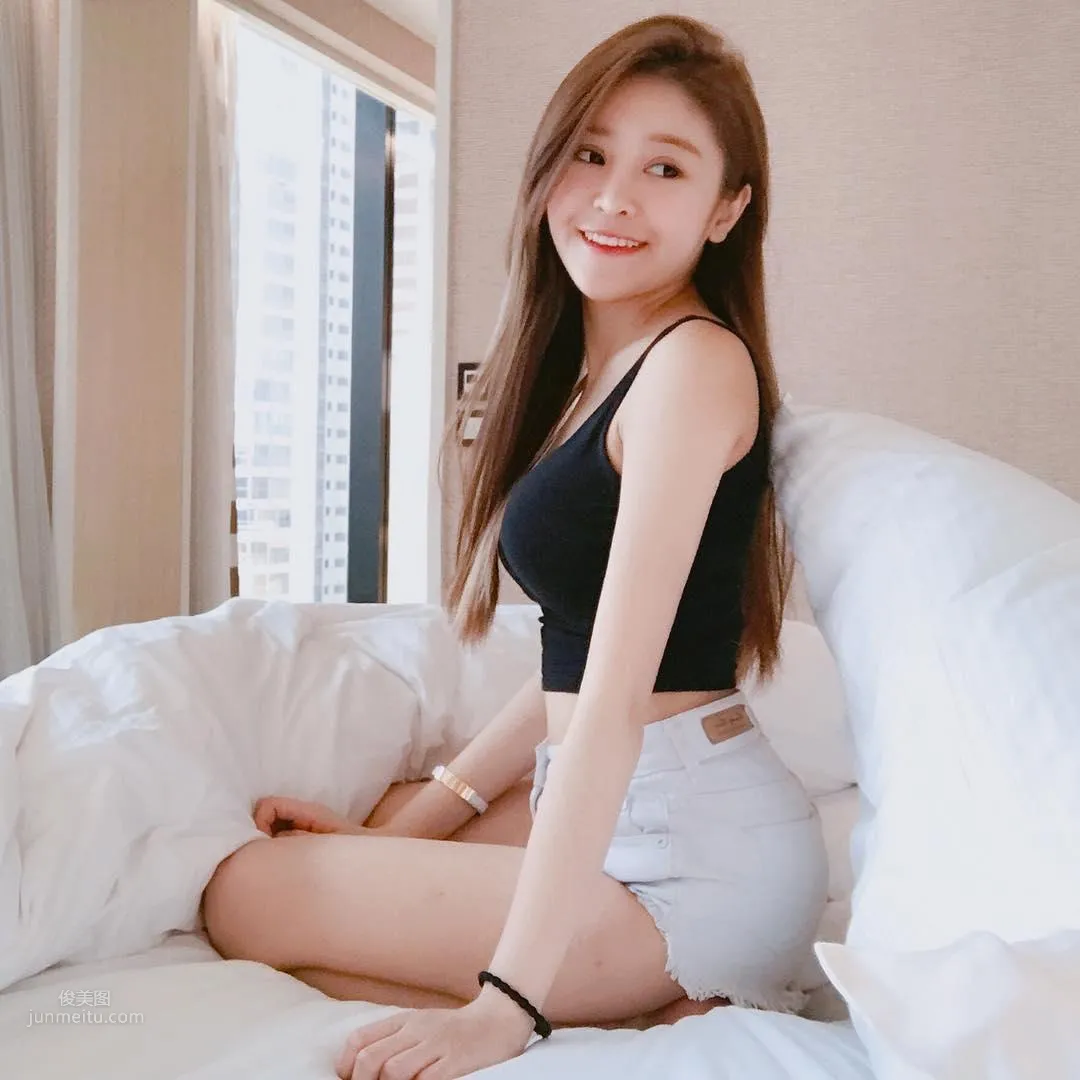 Xie Youxin - Super Sweet and Cute Girl Stunning Debut photo 28