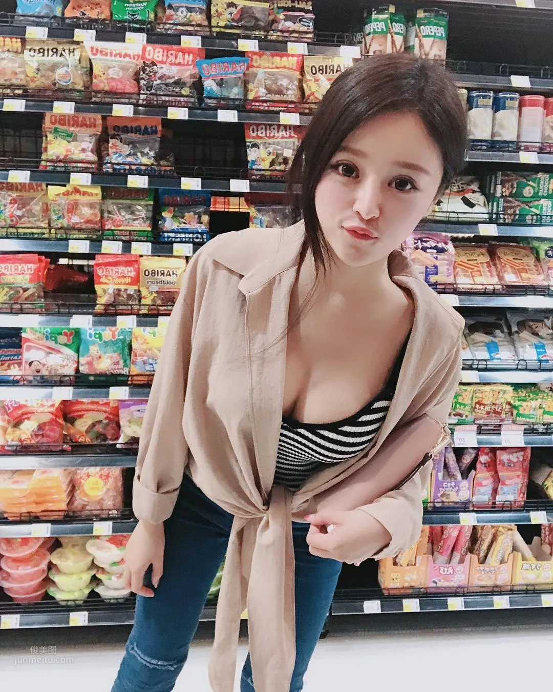 Xie Youxin - Super Sweet and Cute Girl Stunning Debut photo 41