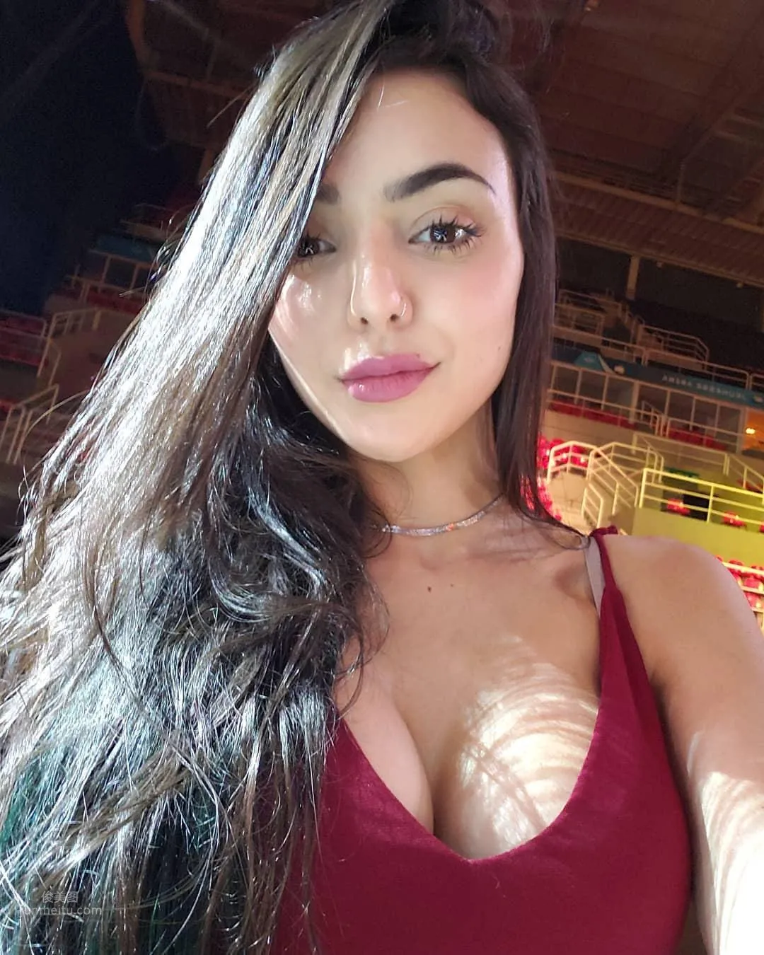 Nyvi Estephan - Brazilian Hot Esports Host photo 45