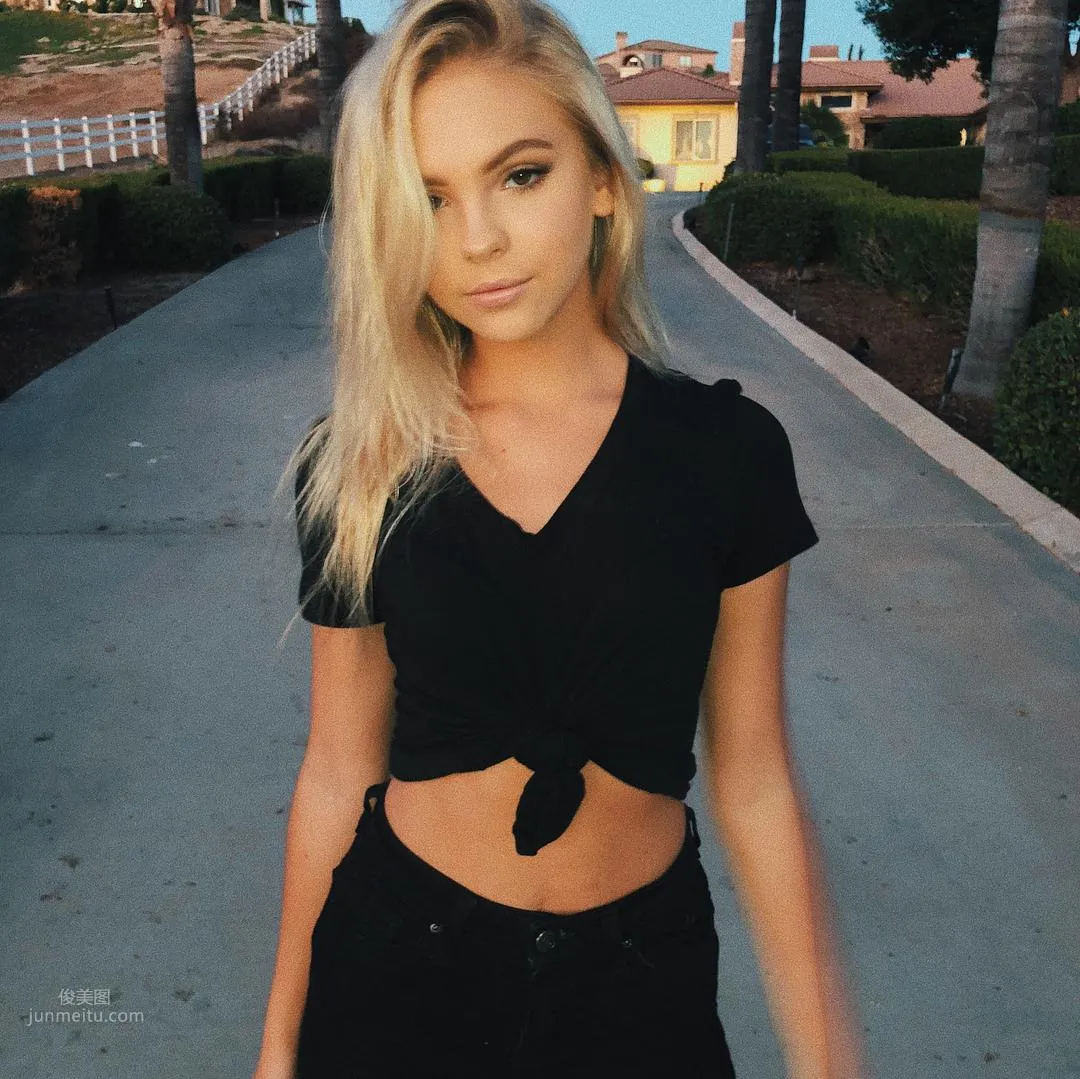 Jordyn Jones, American Post-00s Popular Dancer photo 16