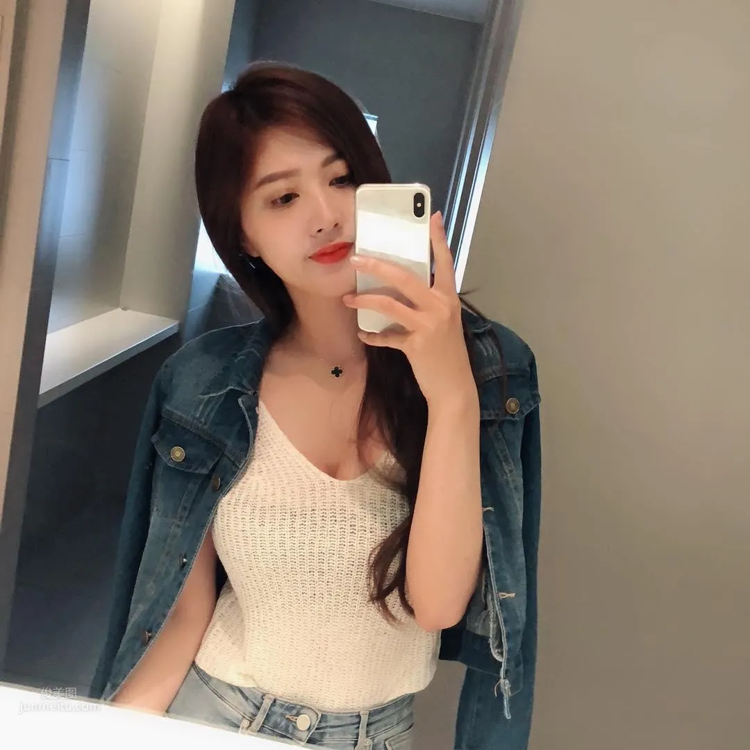 美胸正妹庭羽Doris「Ｗ形狀」Q弹程度惊人..._0