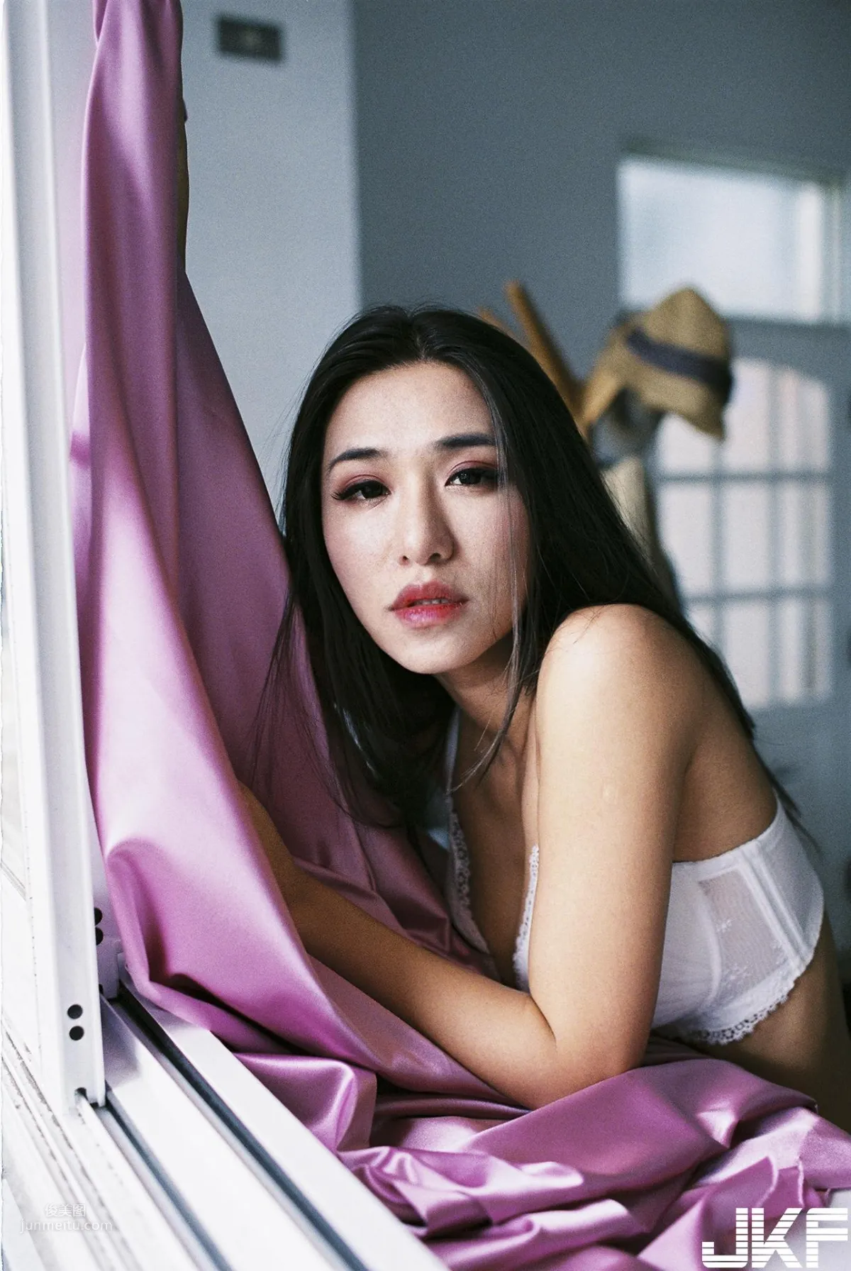 Aqq Cami- 宁静温柔的性感氛围_0