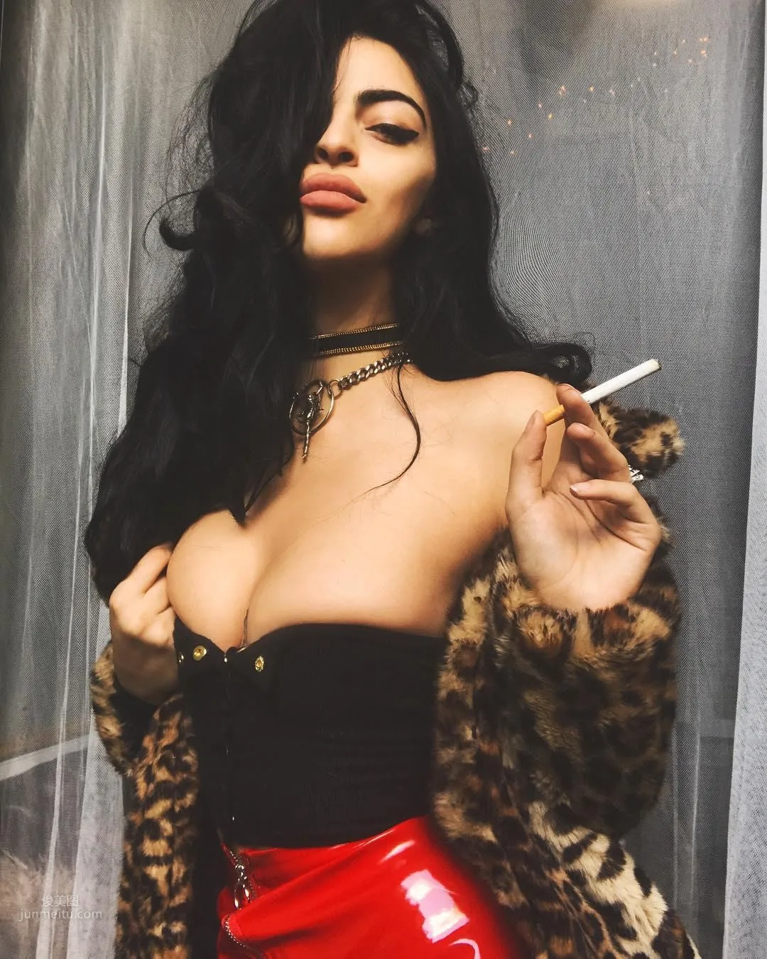Newsha Syeh, Turkish Hottie Sexy Beautiful Photos photo 5