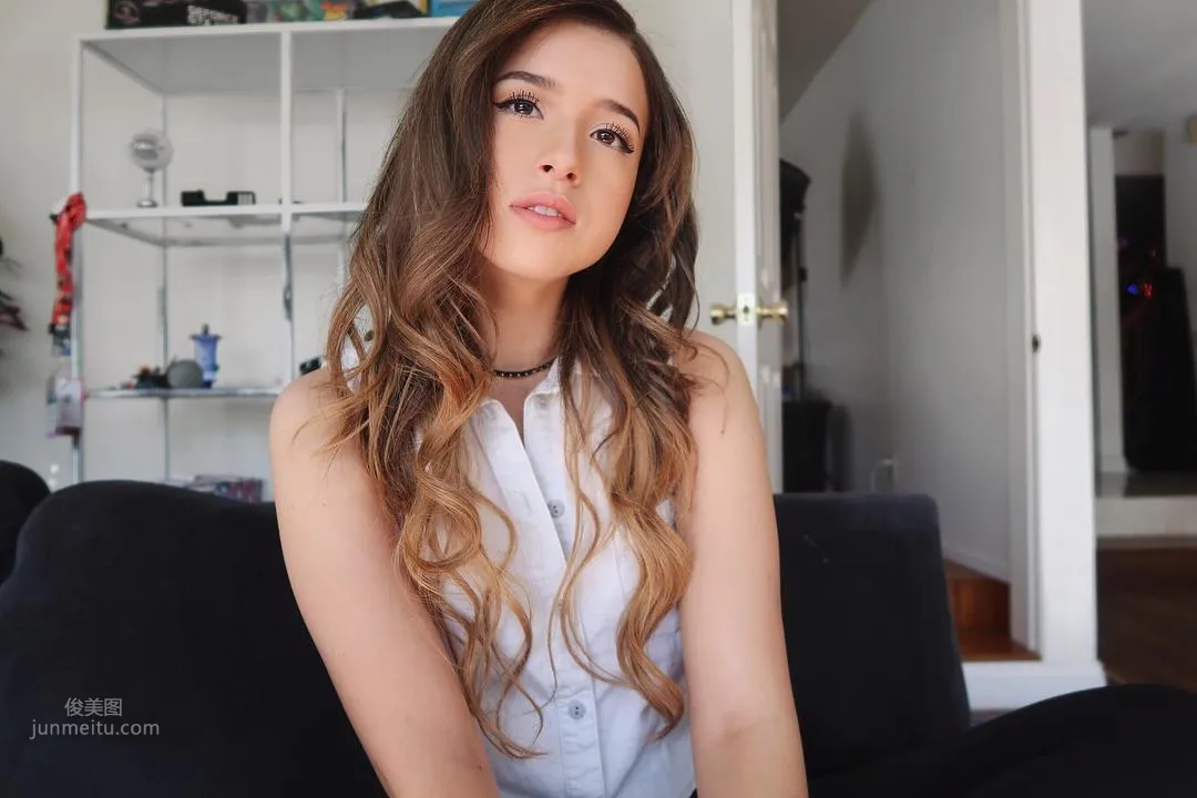 Pokimane: LOL photo 11