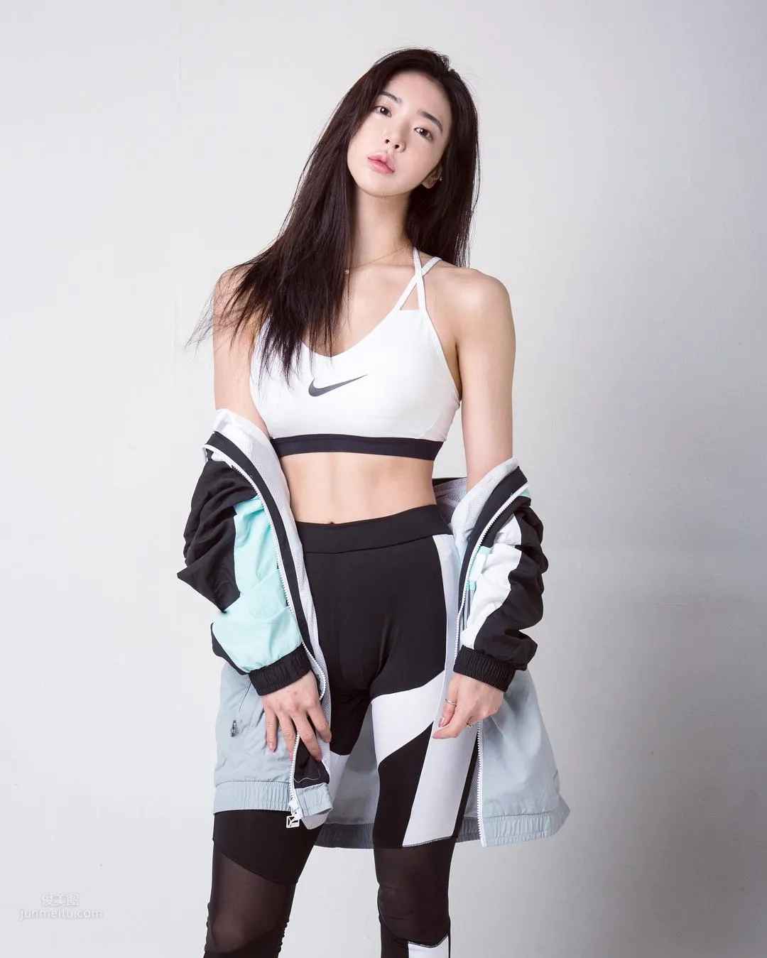 李妍和- 健美身材馬甲線 6