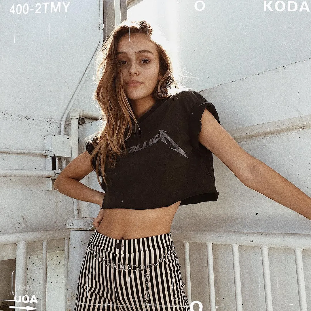 Paige Bonvallet- 俏皮妹子私房照 22