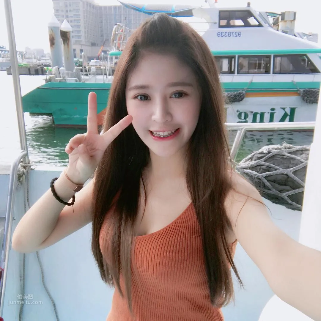 Xie Youxin - Super Sweet and Cute Girl Stunning Debut photo 20