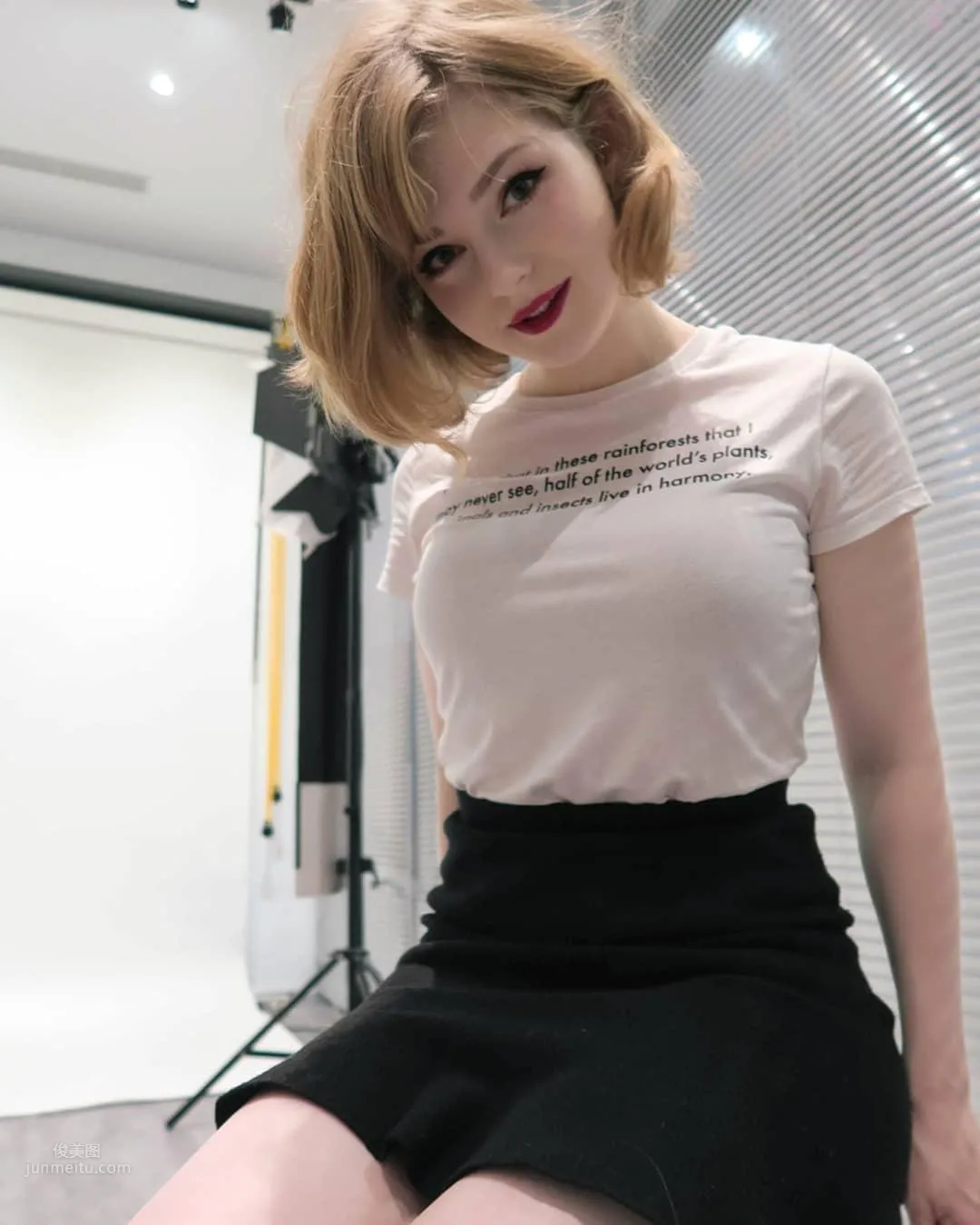 Ella Freya, So Divine! The Ethereal Charm of an Elf-Like Girl Is Too Dreamy photo 13
