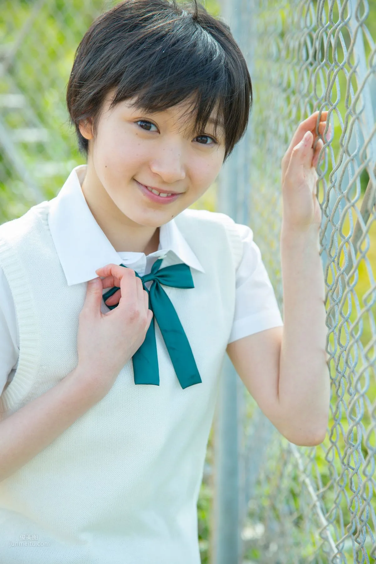 Karin Miyamoto / Karin Miyamoto [Hello! Project Digital Books] Vol.136 Photo Set photo 4