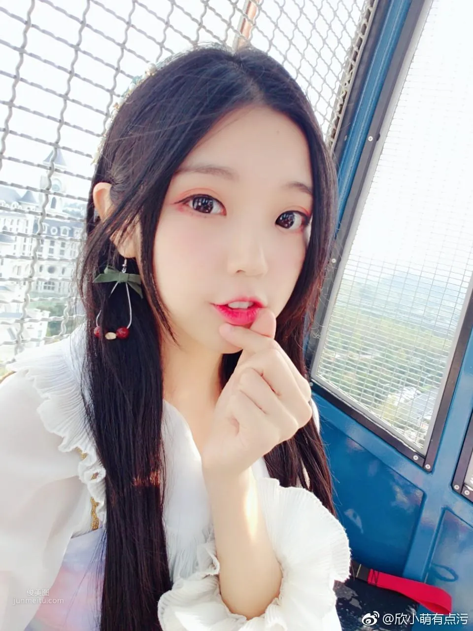 Fresh and Sweet Female Streamer Xin Xiaomeng "Specializing in 2D Otaku Dances" to Please Otaku Friends photo 5