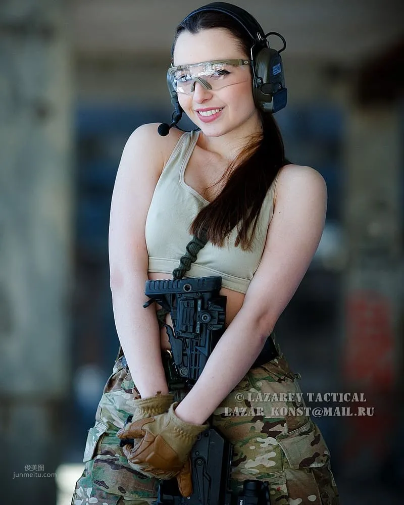 Елена Делигиоз: Elena Deligioz photo 4