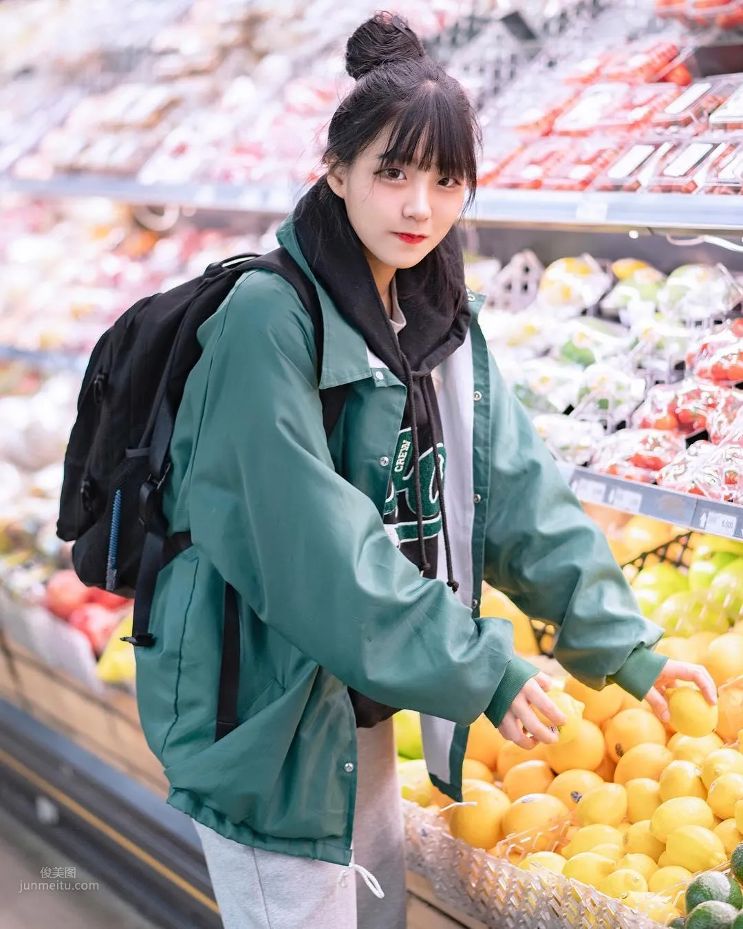 韩模JenJen- 画公仔画出心口_17