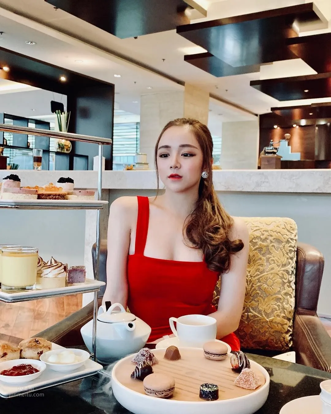 Famous on the Court! Vietnamese Curves Thuy Tienn photo 36