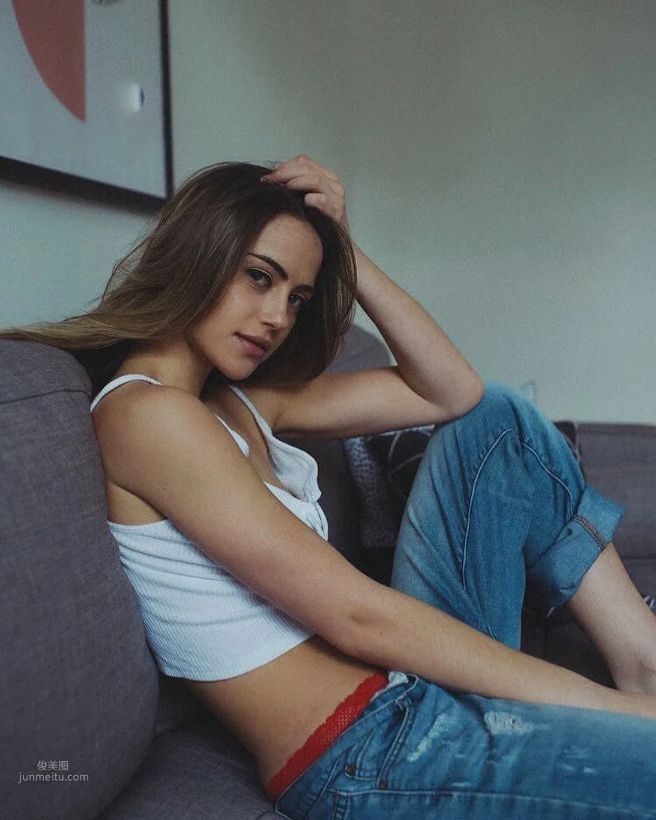 Charlotte McKee, Girlfriend-Type Beauty Tugs at Your Heartstrings photo 27