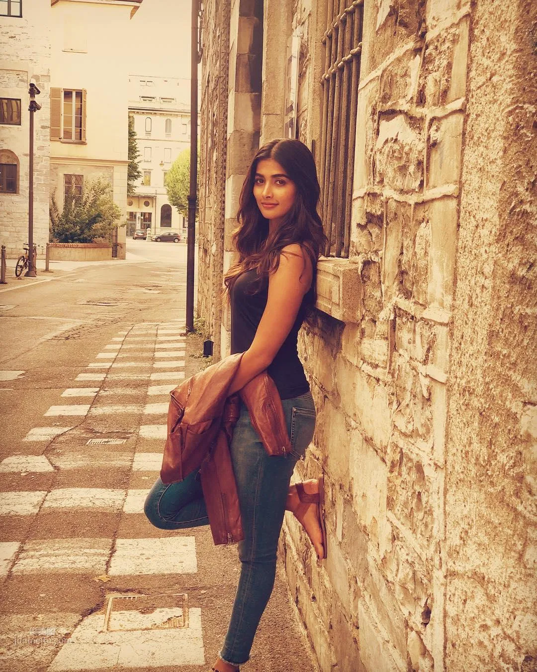 Pooja Hegde - Indian Beauty with Good Looks and Charm photo 18