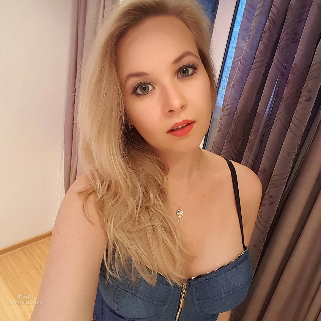 Valeriya Asmr, Girl Who Likes to Play with Milk photo 2